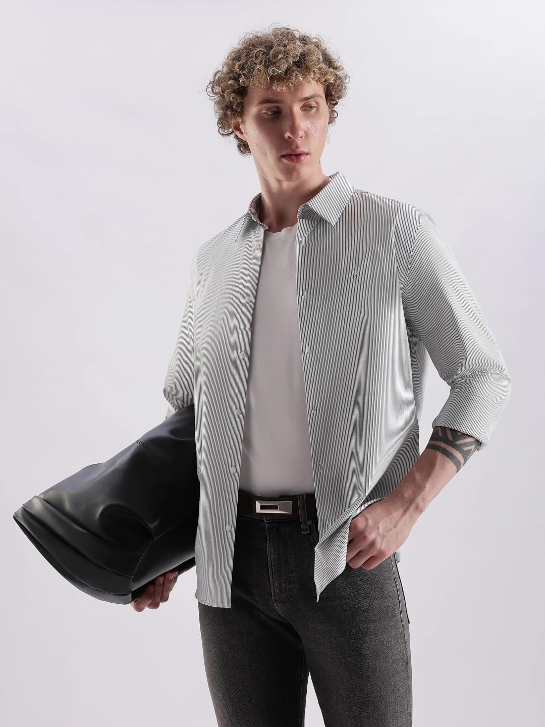 Calvin Klein Men's Stretch Cotton Slim Fit Thin Stripe Button-Down Shirt