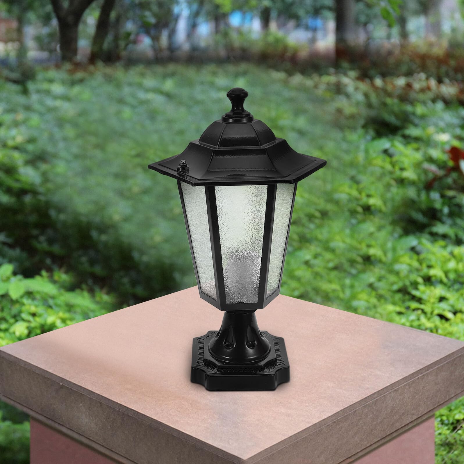 Lampe de Pilier Extérieur Compacte Faces Style Villa Luminaire Jardin Étanche pour Porche et Cour