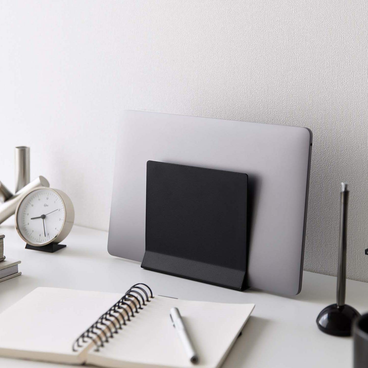 Amazon.co.jp: 山崎実業(Yamazaki) スリム ノートパソコンスタンド