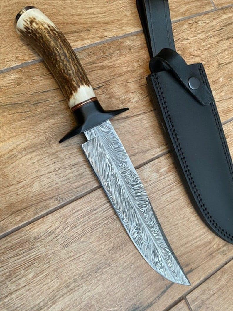 Custom Handmade Damascus Steel Hunting Bowie Knife, Fixed Blade Hunting Knife, Stag Horn Handle Knife with Leather Sheath, Black