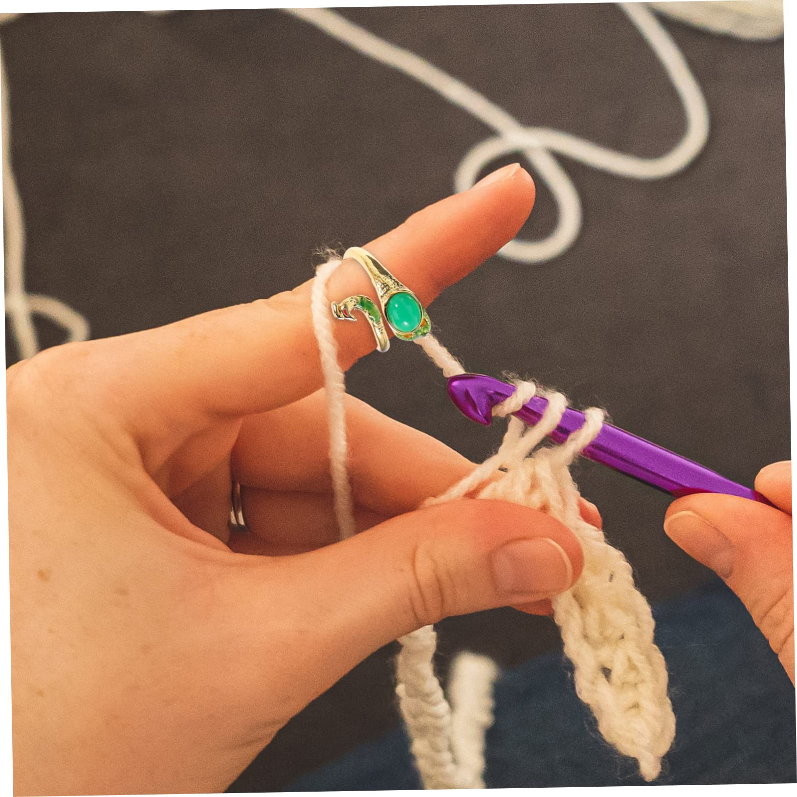 SHINEOFI Marcador De Punto De Anillo De Crochet Ganchos De Crochet Ergonómicos Pendientes De Plata Para Mujer Anillos De Oro Grueso Bucle De Tensión De Crochet De 8 piezas x 4