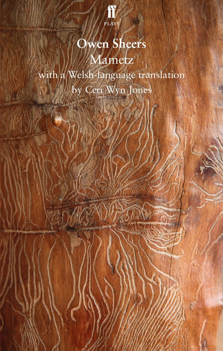 Mametz : with a Welsh-language translation