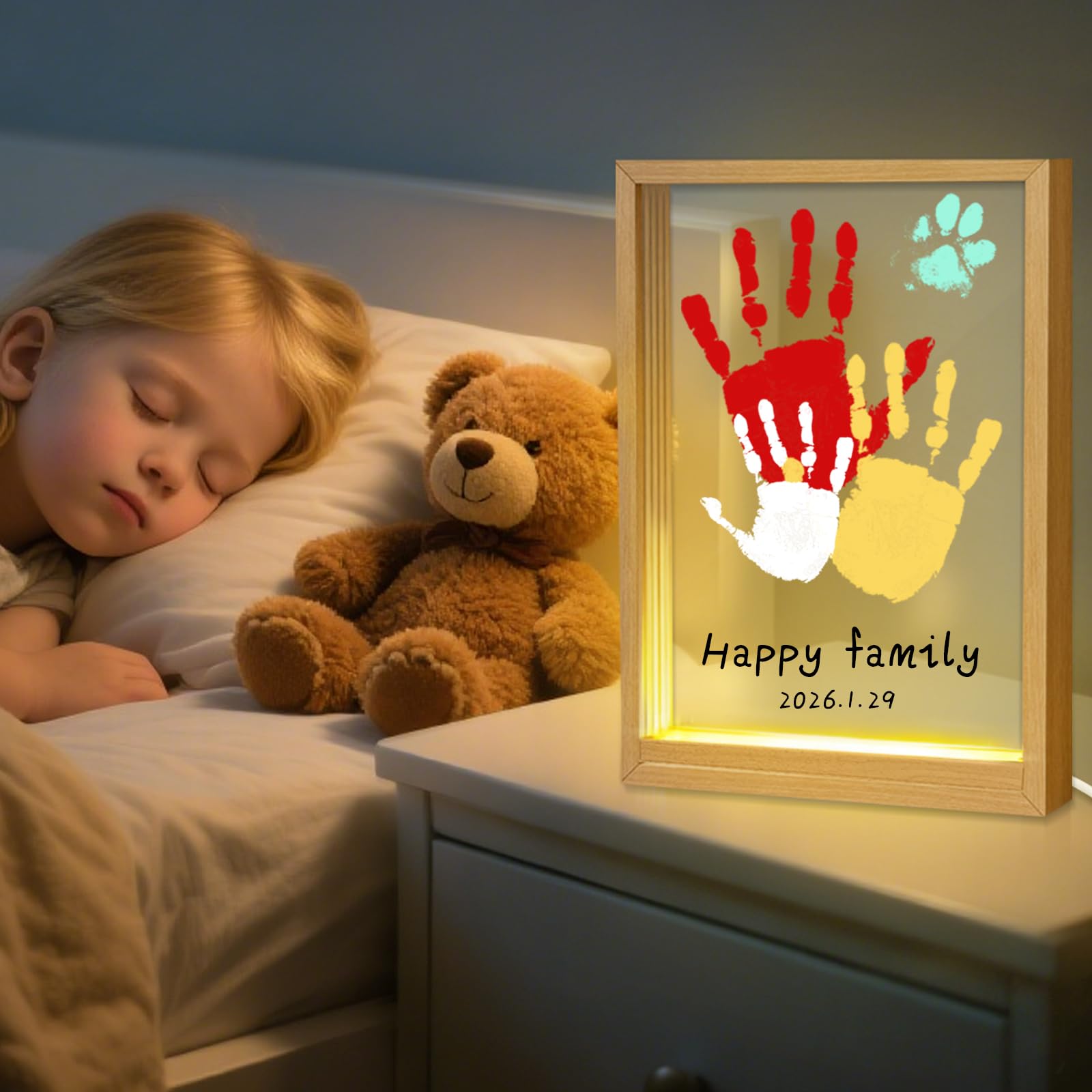 Kit Impronta Mano Famiglia con Lucietta LED, Spazio per 4 Persone, Kit Impronta Mano e Piede Bebè, Impronta Neonato, Cornice in Legno da Creare per Regalo