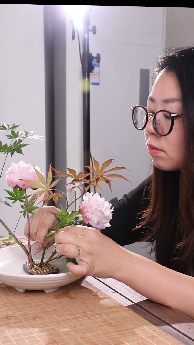 WANDIC Kit Ikebana: Rana Portafiori In Metallo E Vaso In Ceramica Piastrella | Per Composizioni Floreali Fai Da Te