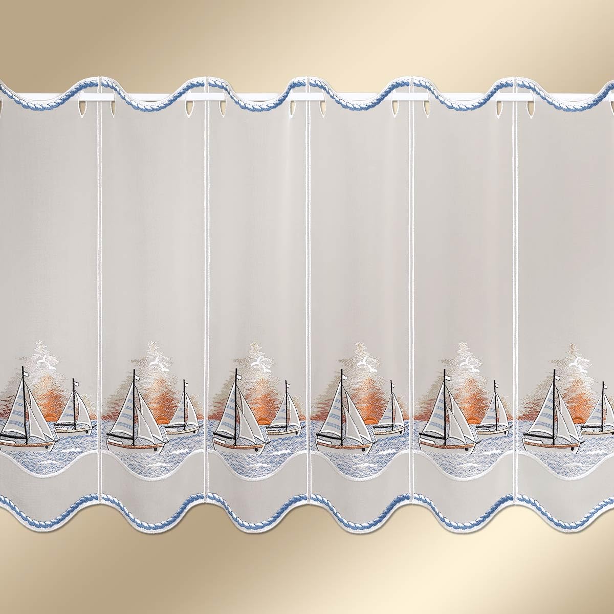 Bestickte Scheibengardine Segeln in den Sonnenuntergang aus Echter Plauener Spitze Maritime Badgardine 55 x 96 cm