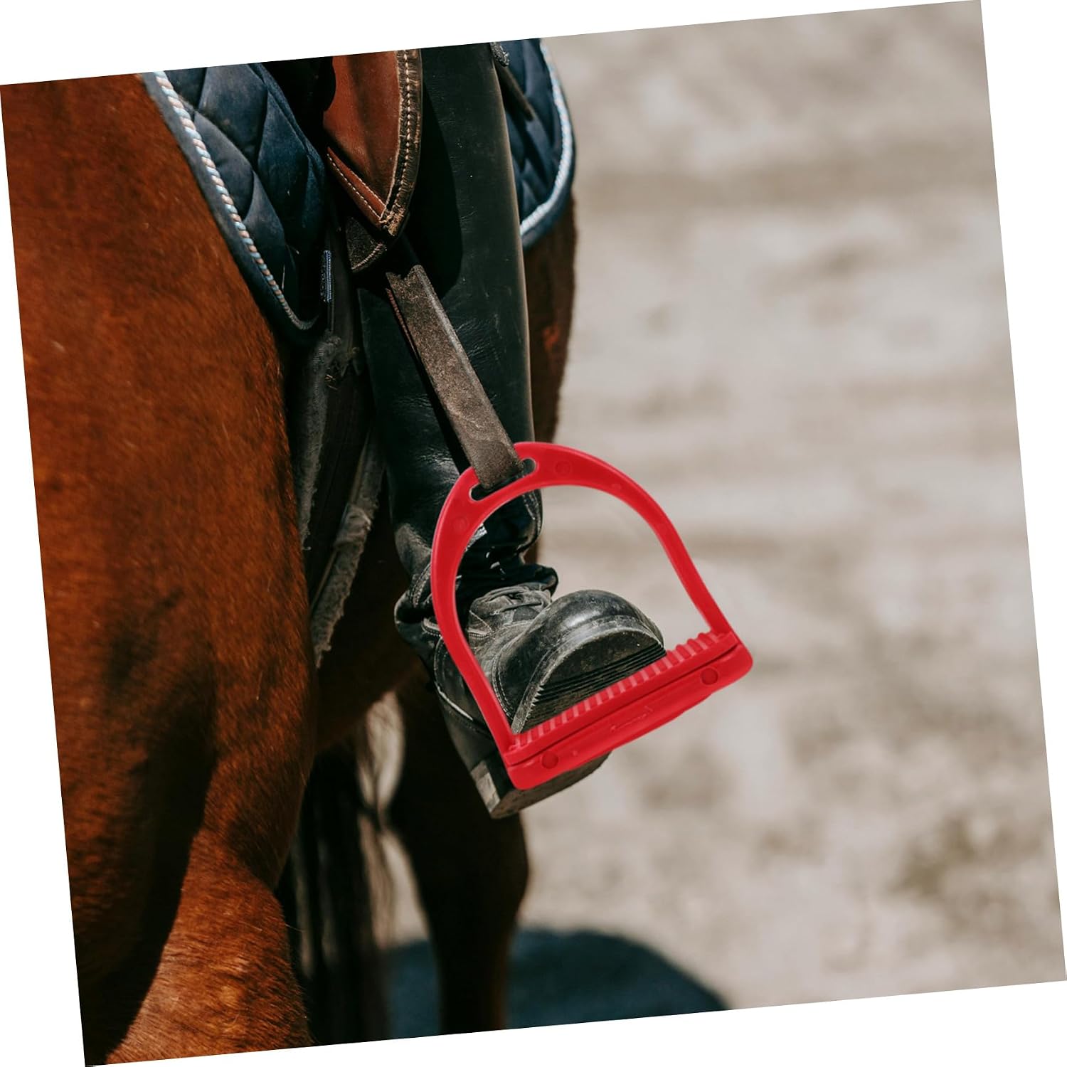 1 Pair High Strength Pom Saddle Stirrups for English Riding Stylish Ergonomic Design Easy Installation Durable Accessory for Equestrian Tack for Safety Comfort
