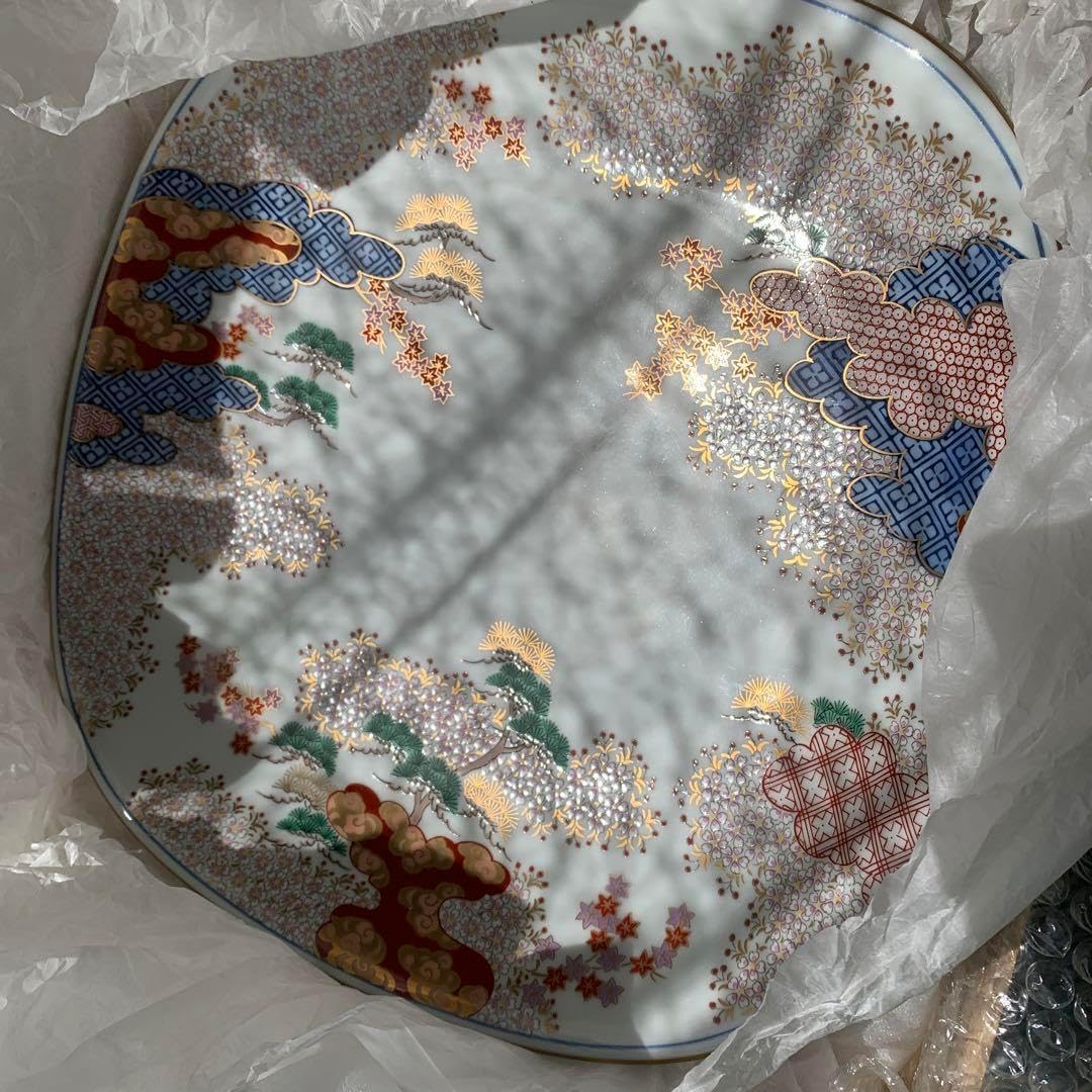 有田焼 賞美堂 其泉窯 染錦春秋紋 大皿 箱出し縦横約 春秋文