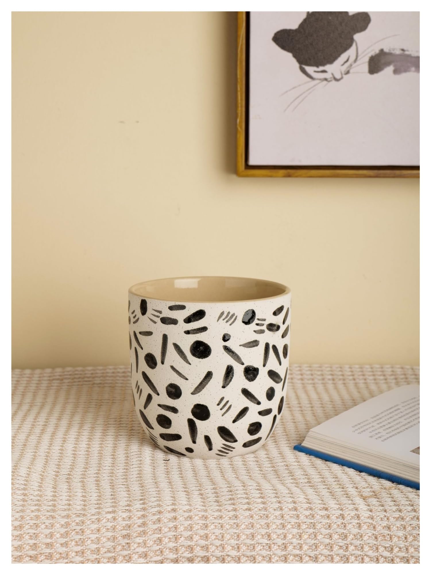 Ceramiczna doniczka, nowoczesny minimalistyczny styl, kwiat z abstrakcyjnym wzorem, nadaje się do użytku wewnątrz i na zewnątrz