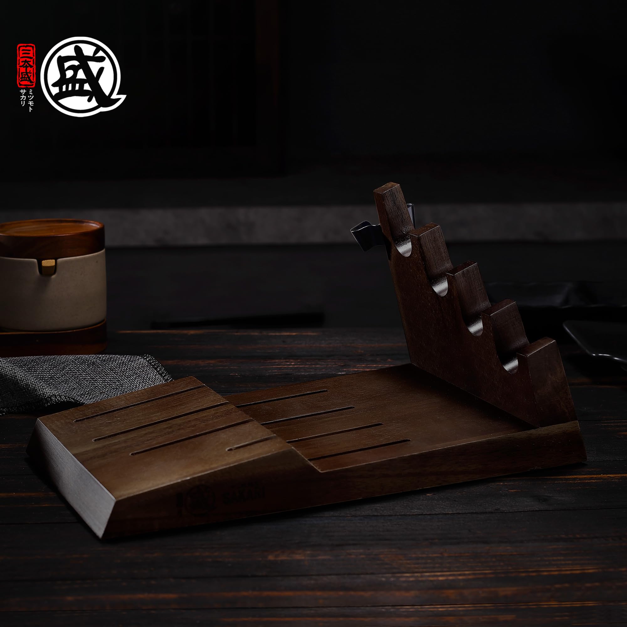 MITSUMOTO SAKARI 30 × 17 × 16 cm Flacher Messerhalter | Insgesamt 5 Schlitze, Japanischer Messerhalter aus Akazienholz, Küchenmesser Messerhalter aus Massivholz