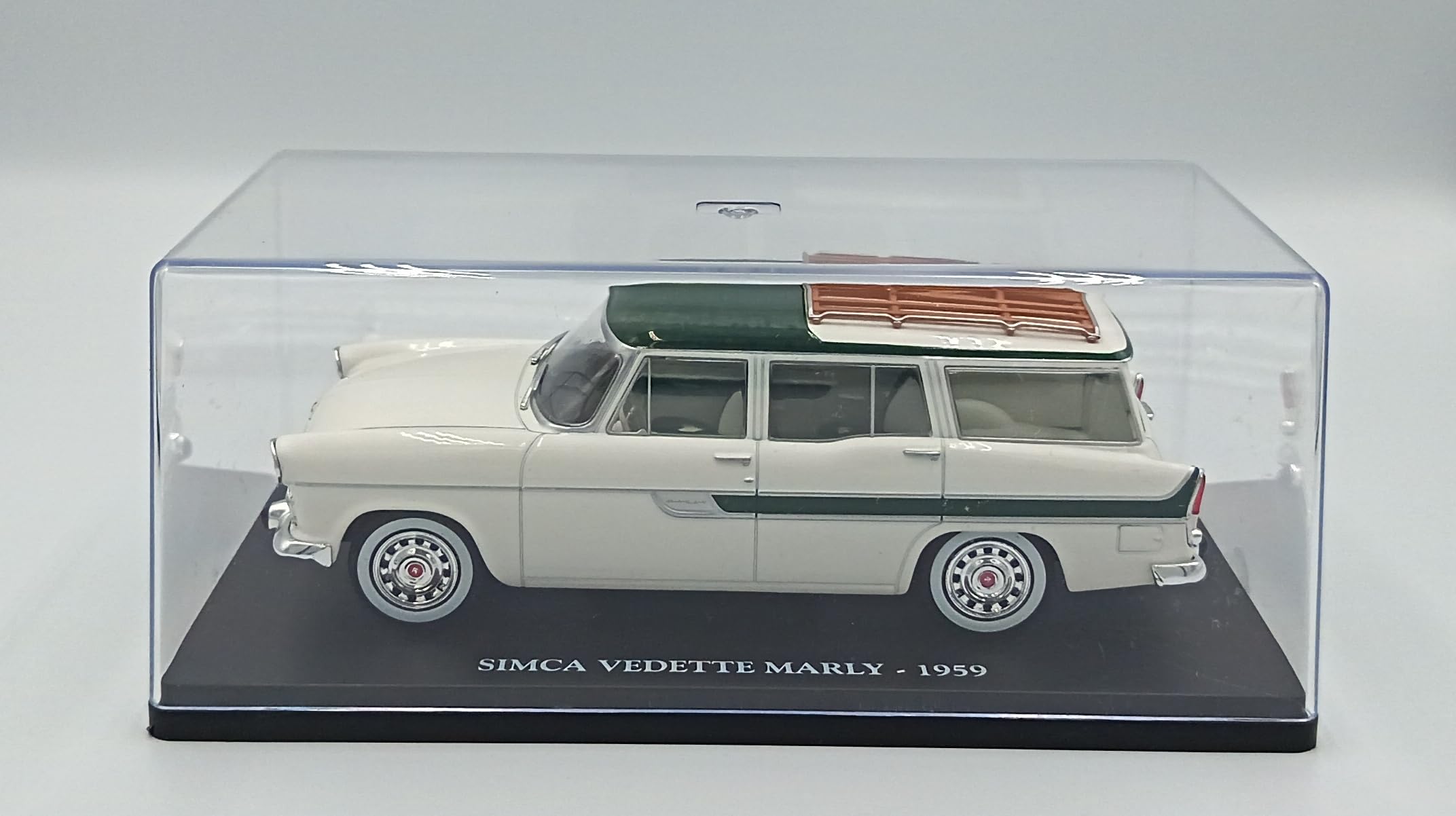 OPO 10 Modellino da Collezione in Scala 1/24 Compatibile con Simca Vedette Marly (1959) VC081