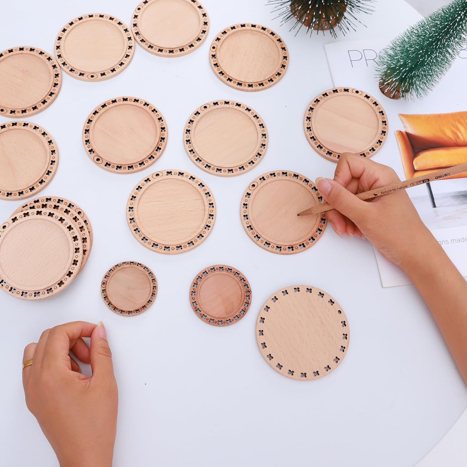 Natural Wood Slices - 10Pcs 3.54 inches Craft Unfinished Wood kit Predrilled with Hole Wooden Circles for Arts Wood Slices Christmas Ornaments DIY Crafts (10)