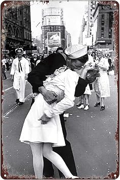 Vintage Metal Signs - VJ Day Sailor Kissing Nurse Tin Sign Romantic Kissing Black and White Poster Wall Art Decor Plaque for Home Bar Pub Club Cafe Living Room Bedroom 8x12 inch