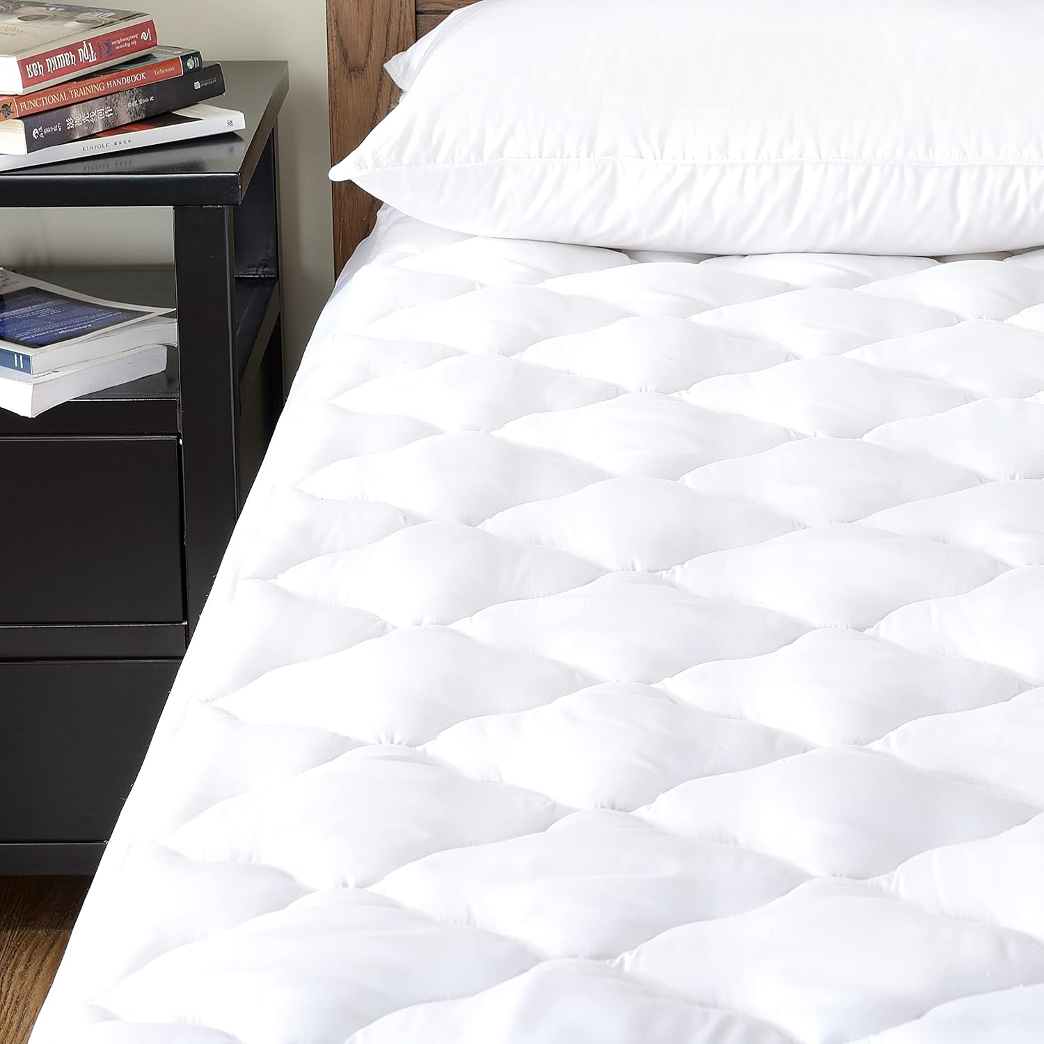 Basic Beyond King Mattress Pad - Down Alternative Mattress Pad King Size Waterproof Mattress Protector with Deep Pocket (78x80 Inches, White)