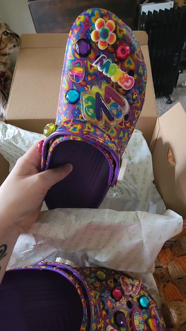 grateful dead crocs size 12