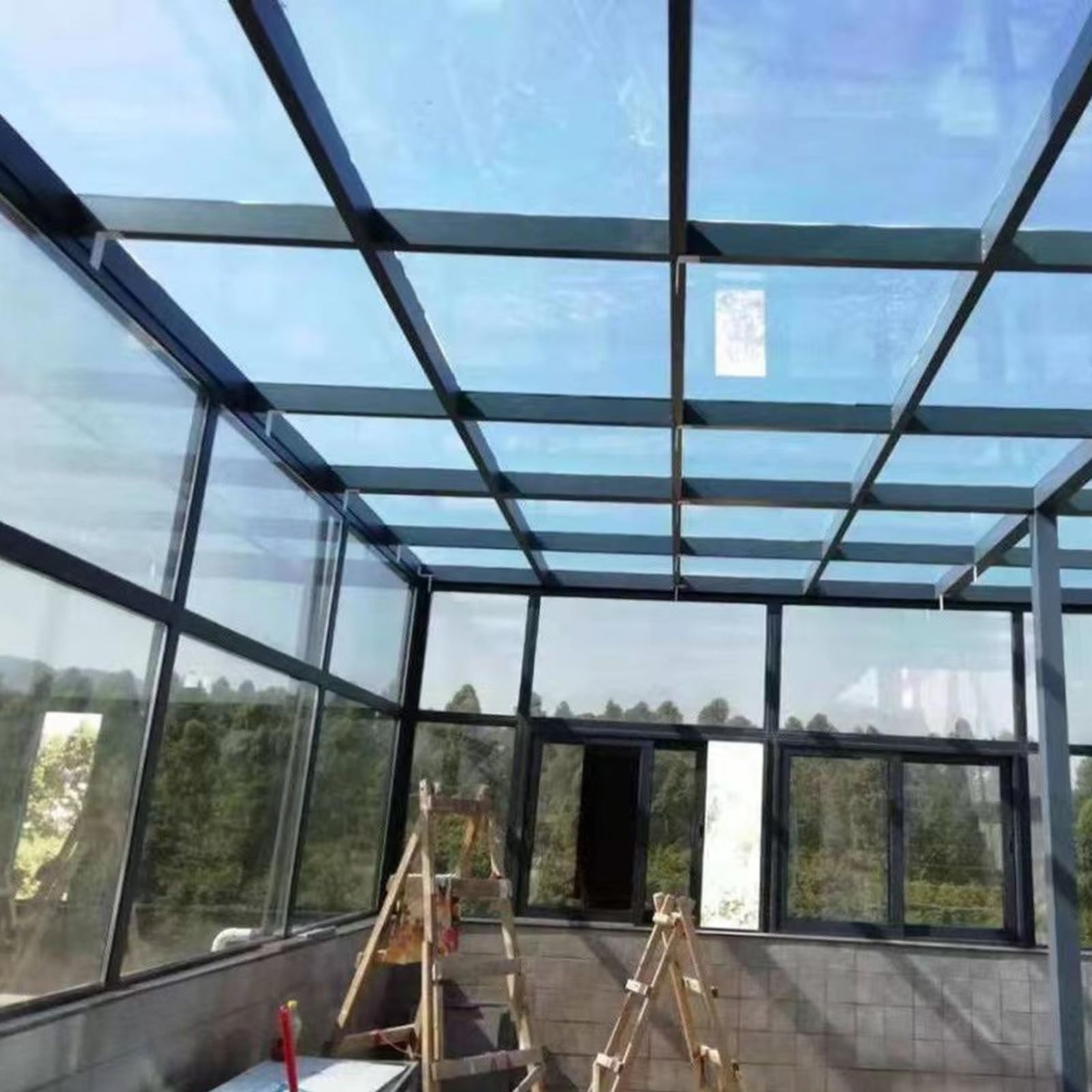 Membrana de techo transparente, paneles de policarbonato resistentes a los rayos UV, cubierta impermeable para techo de cobertizo (0,6 x 8 m) - Solución de protección duradera para exteriores