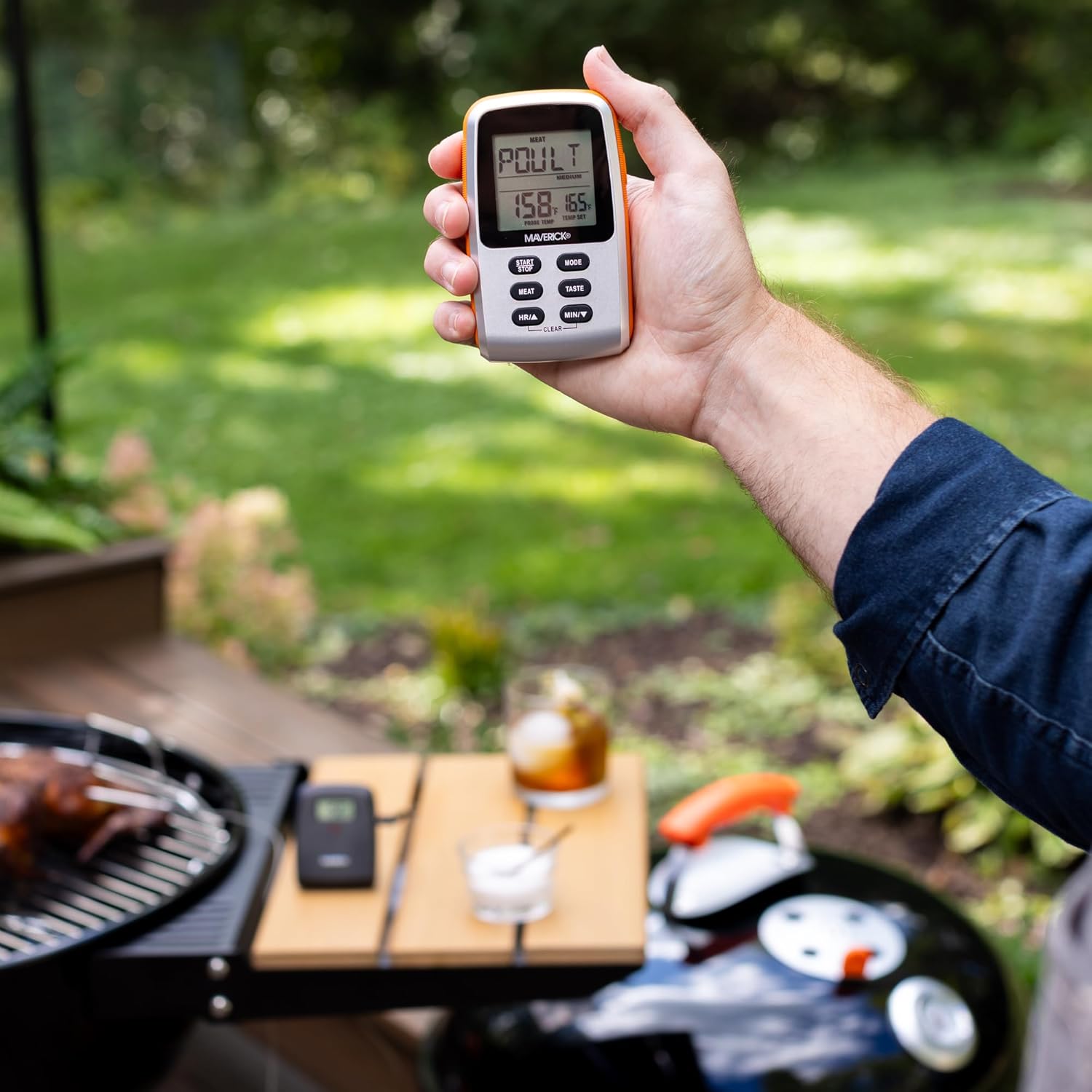 Maverick Wireless Remote Meat Thermometer, 300 ft Range, Color-Changing LCD, 9 Presets, 662°F Probe, Timer & Alerts for Grill, Smoker, Oven