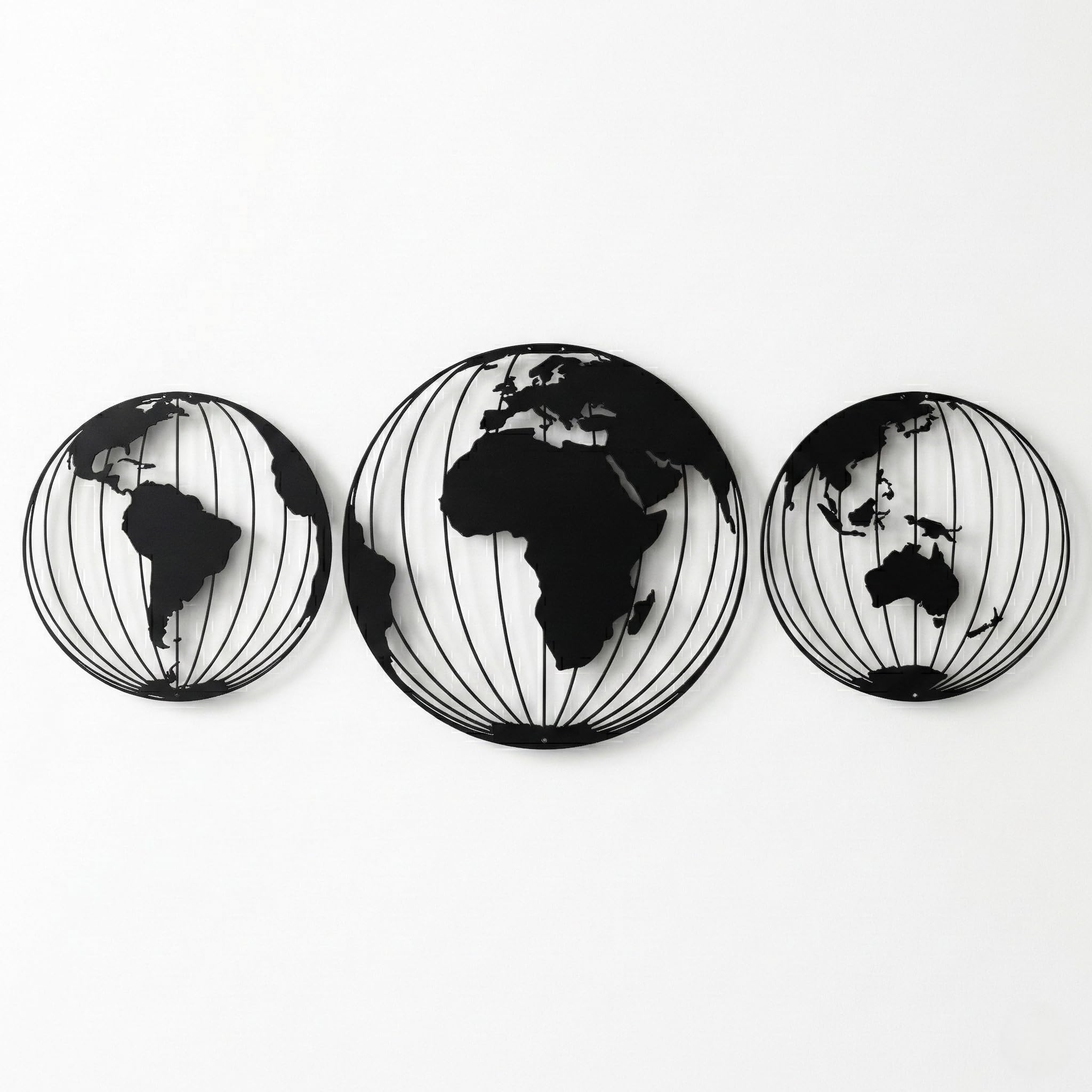 DEKADRON Three Metal World Map Globes, Round Metal World Map Wall Art, Metal Wall Decor, Metal Wall Art (38 x 50 x 38 cm)