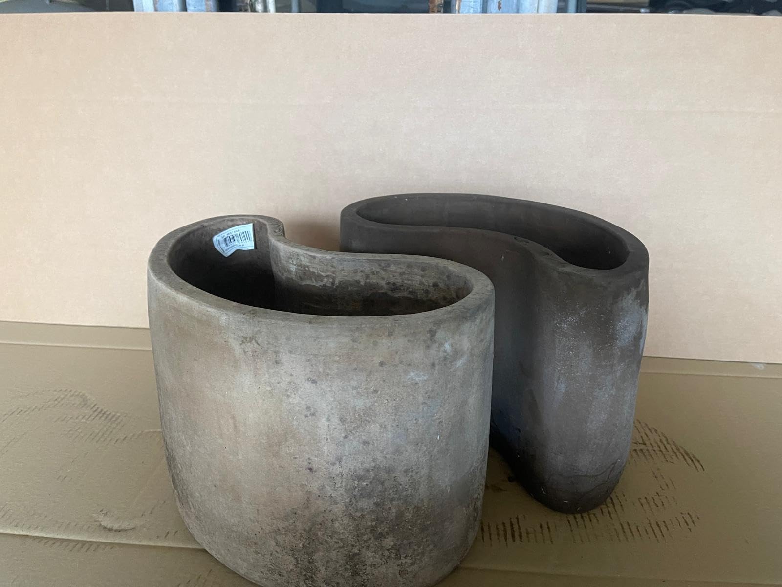 Generico Vaso in Terracotta a Forma di Fagiolo in Argilla Invecchiata, 40 cm