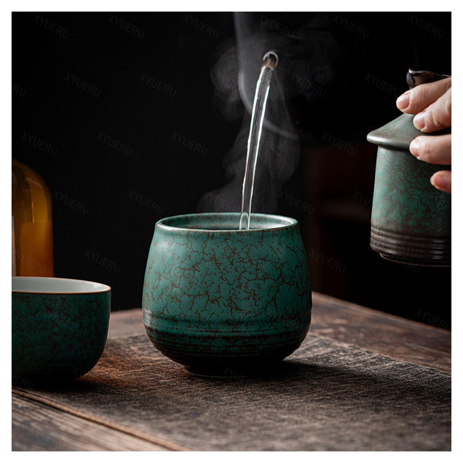 Set Composto da brocca e Tazze in Ceramica per Sake Giapponese, bollitore Tradizionale per liquori, Ideale per la casa e Il Ristorante, Perfetto per servire e conservare Il Sake.