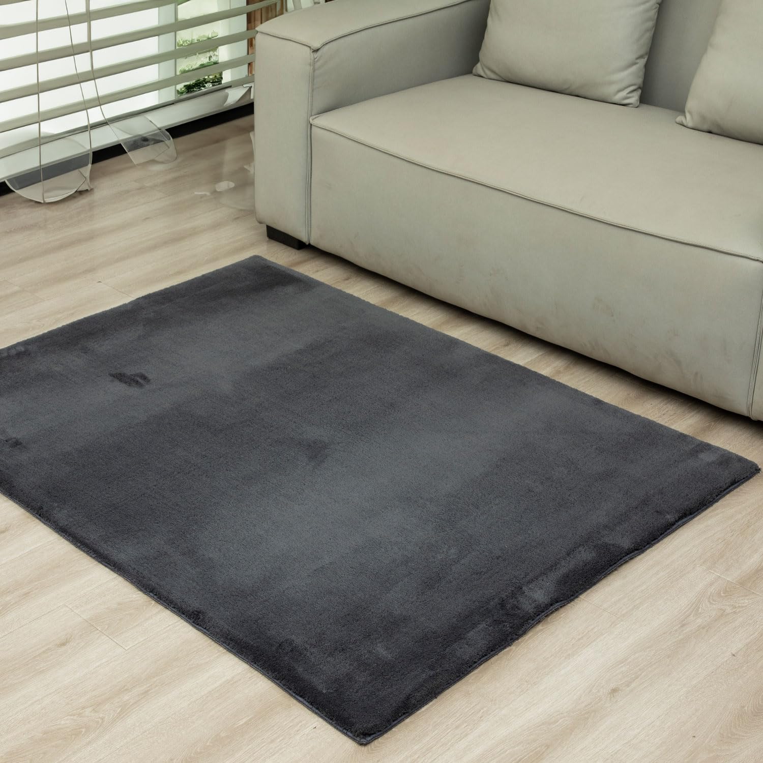 VIMODA Dywan do salonu, sypialni, bardzo miękki – nowoczesny, super puszysty i miękki, gęsto tkany, wymiary: 160 x 230 cm; kolor: antracyt