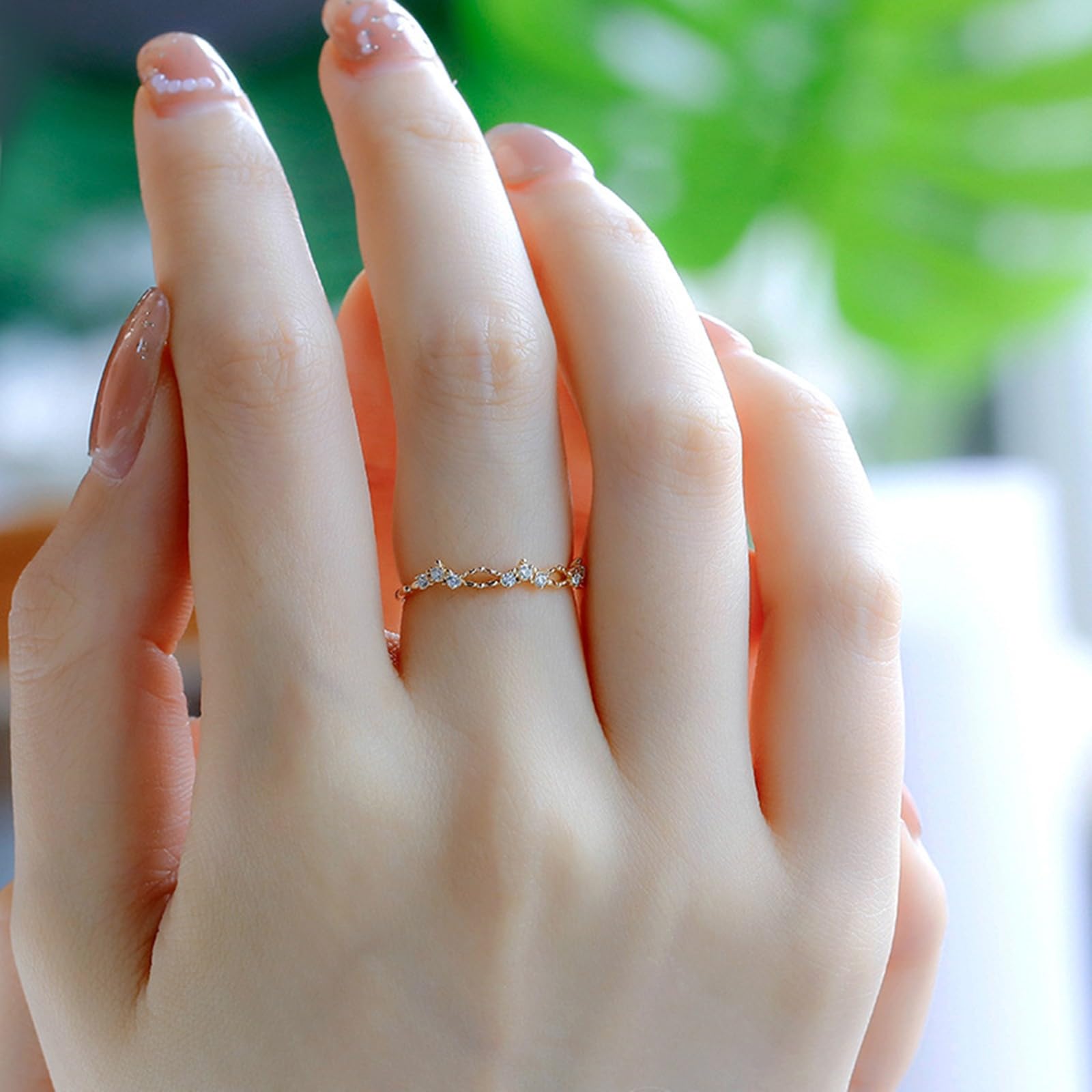 Anello Promessa, Anelli di Promessa Delicati per Lei con Moissanite Rotonda in Oro giallo da Donna