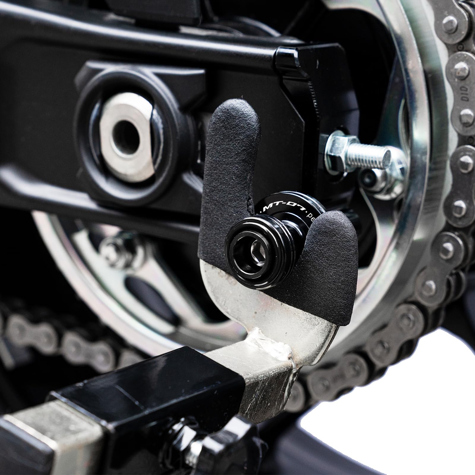 Adatto per MT07 MT 07 MT-07 FZ07 2014-2024 2025 2026 XSR700 accessori moto in alluminio bobine oscillanti supporto viti protezione antivibrazioni (nero)