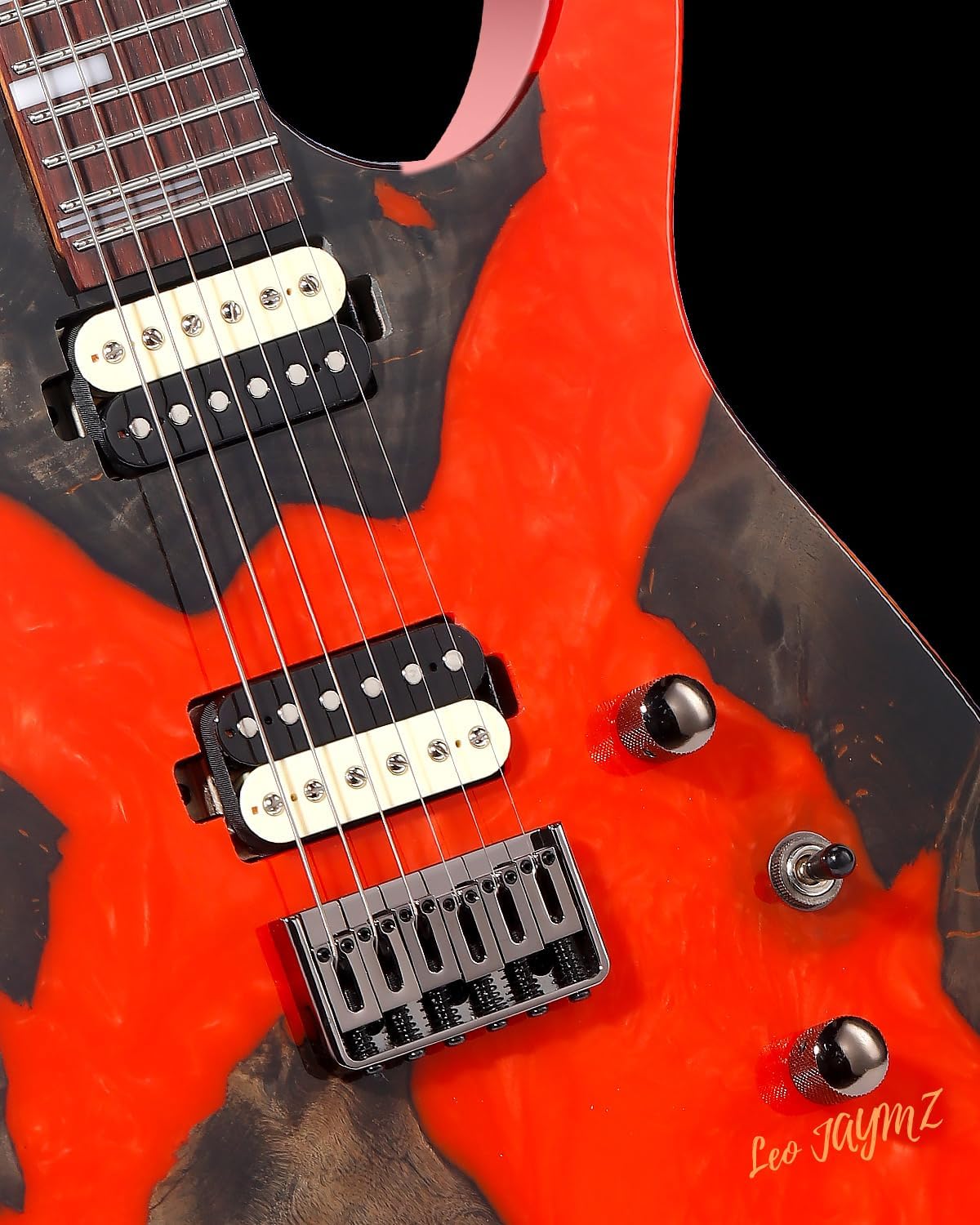 Leo Jaymz Electric Guitar Hurricane Deluxe Series, Mahogany Body, Roasted Maple Neck, Rosewood Fretboard, Locking Tuners, Rounded Frets, Case(Red Deluxe)