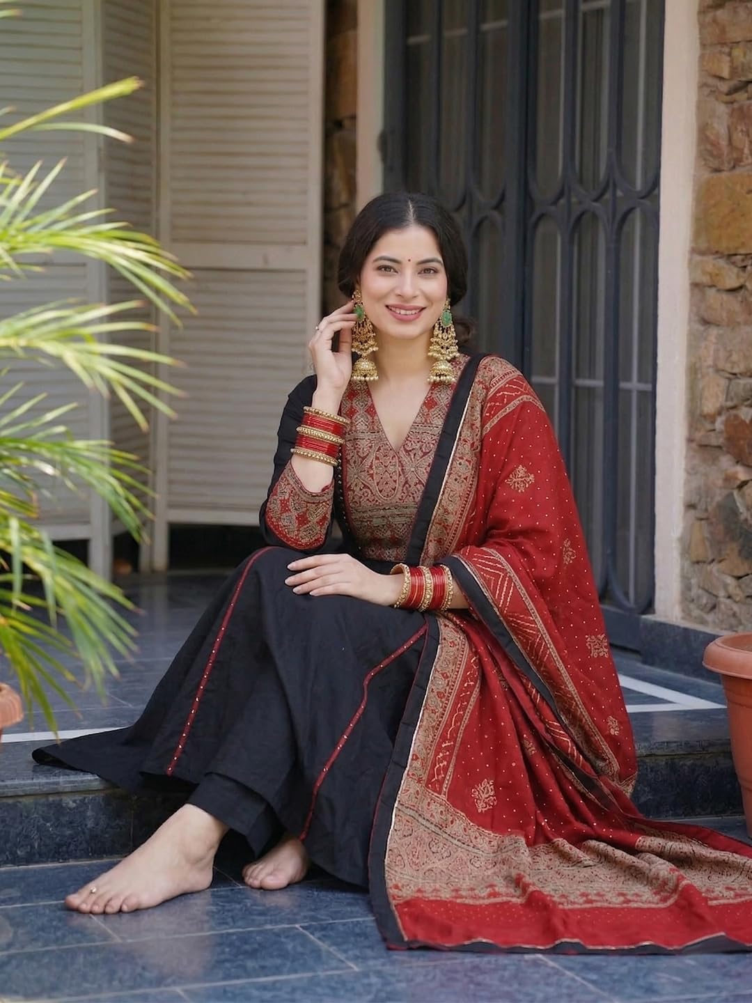 ANNI Designer Kurta Ensemble pour femme en viscose unie | Kurti Set femme | Kurta Palazzo Dupatta Tenue 3 pièces | Col en V Manches 3/4 Coupe droite Vêtements ethniques pour femme Vêtements