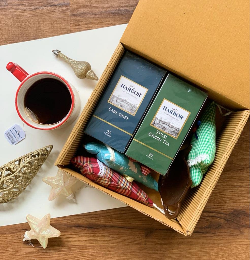 Old Harbor Rustic Christmas Gift Box | Gift Hamper For Christmas & New Year | Assortment Tea Bag Holder/Tea Tidy/Christmas Decorations | Christmas Tree Ornaments | Earl Grey Tea & Tulsi Green Tea | Xmas Decoration
