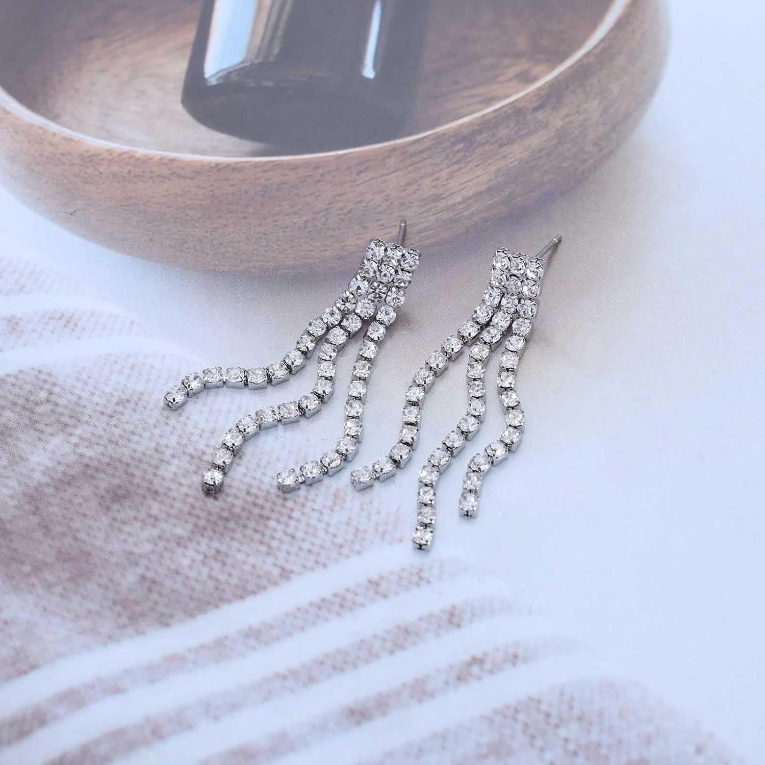 Vintage Crystal Chandeliers Drop Earrings Silver Rhinestone Dangle Earrings Silver Cz Paved Tassel Chain Earrings Wedding Chandelier Earrings Jewelry for Women - Image 4