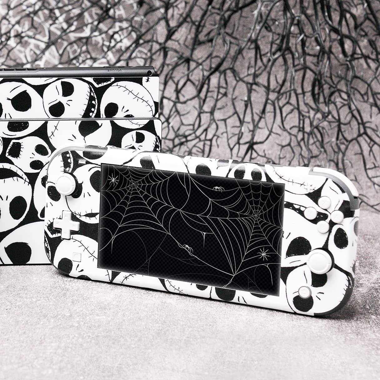 BelugaDesign Skulls Switch Skin | Adesivo Gotico in Vinile per Switch | Decalcomania per Halloween da Incubo | Compatibile con Nintendo Switch (Switch Lite, Nero Bianco)