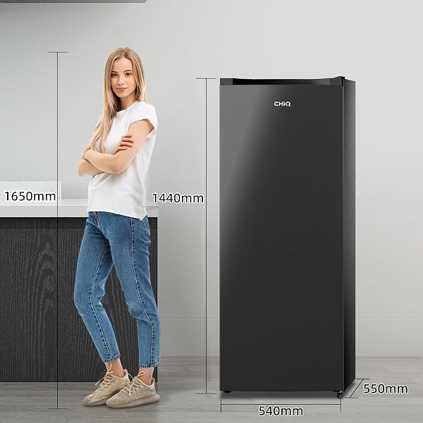 CHiQ CSD208D4E Congelatore Verticale 177L - Tecnologia, Congelazione 4 Stelle (-24℃), Silenzioso 39dB, Design Acciaio Nero, Piedini Regolabili & Porta Reversibile, Compatto 540x550x1440mm - 2