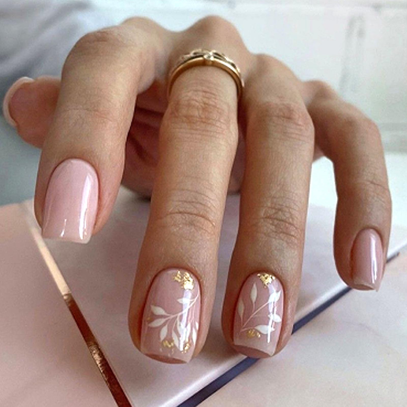 Square Press on Nails Medium False Nails with White Leaves Designs Golden Glitter Nails Press ons Glossy Glue on Nails Light Pink Fake Nails Fall