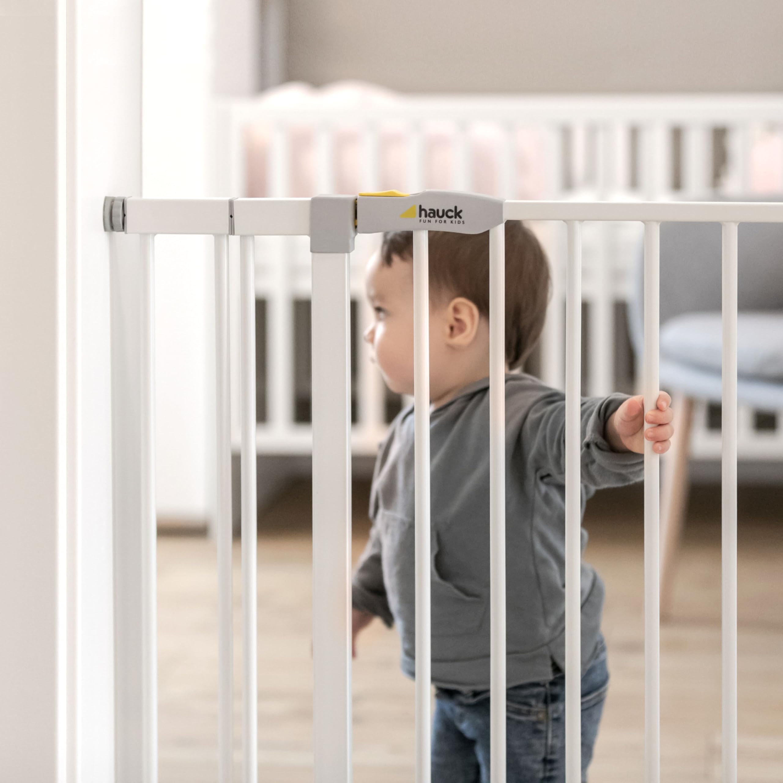 hauck Cancelletto di Sicurezza per Bambini Open N Stop KD incl. Estensione da 21cm - Cancelletto per Bambini da 96 a 101cm - Fissaggio a Pressione - Estensibile, per Porte e Scale - Metallo, Bianco