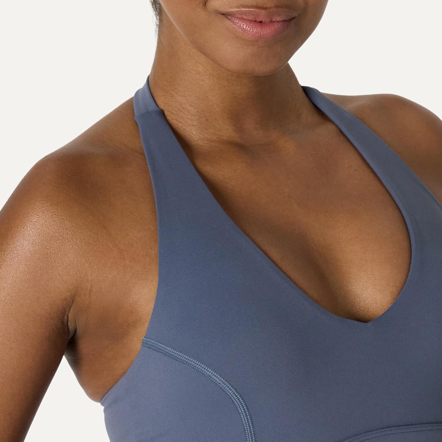 Amazon Essentials Women's Active FormFlex Buttery Soft Light Support Halter V-Neck Sports Bra - Image 4