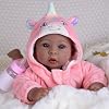 Aori Muñeca Bebé Negra de 17 Pulgadas Realista con Cuerpo Suave Ligero y Conjunto Rosa para Niñas 3+ | Juego de Imaginación, Vestir, Decoración de Guardería 3