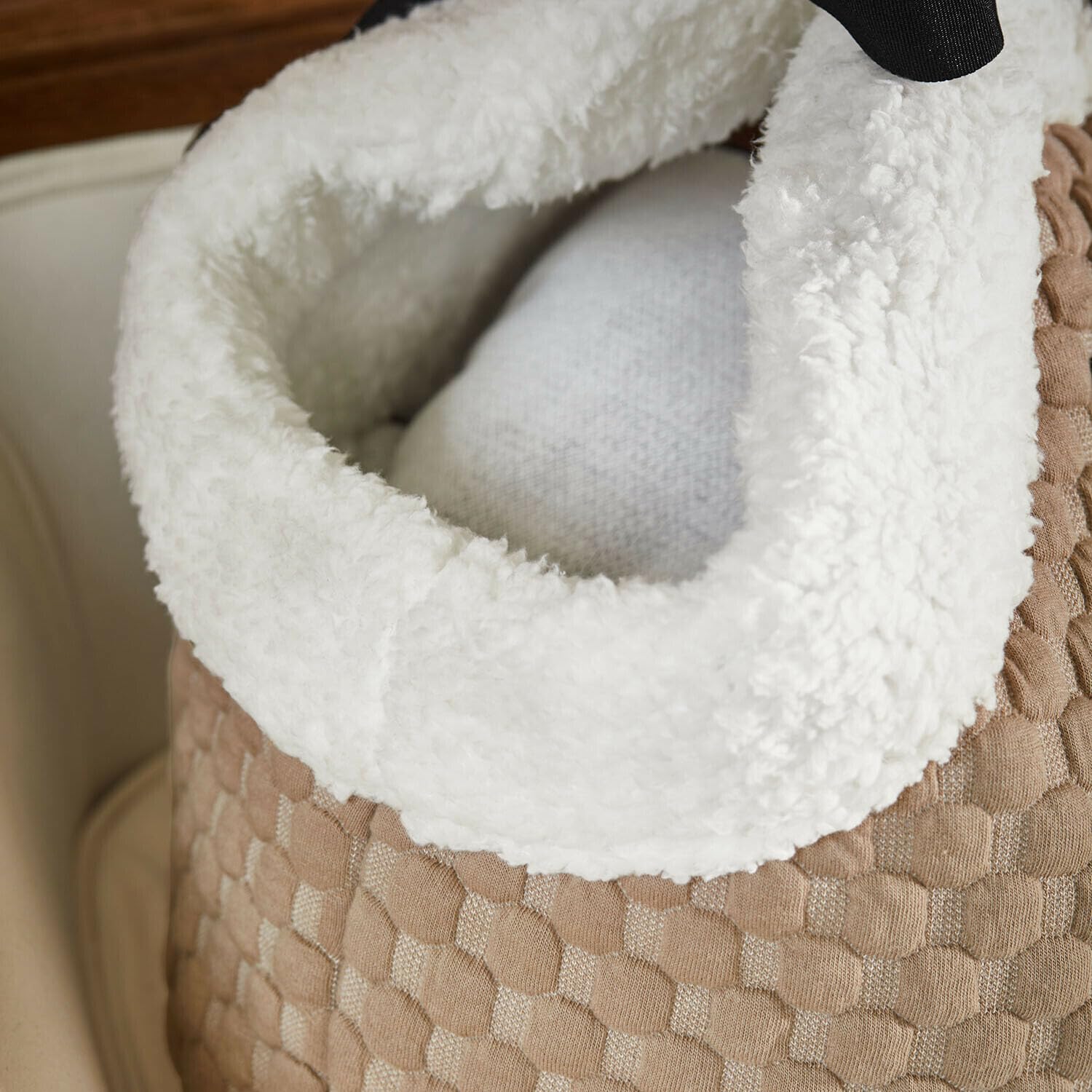 Loberon Brisette Borsa per Animali Domestici - Soffice e Morbido all'Interno - Linee rette, Marrone/Crema