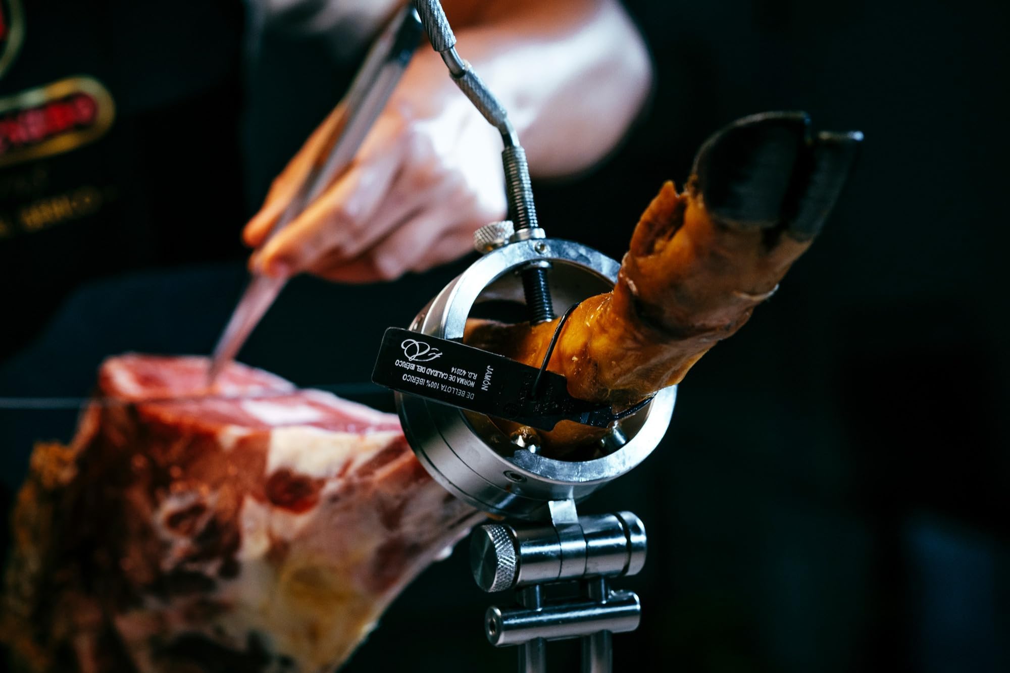 Ibéricos Montesano | Maletín de Jamón 100% Ibérico de Bellota D.O.P | Diamond Taste Award 2024 | Cortado a Cuchillo | Envasado al Vacío | Presentación Gourmet | 10 sobres de 80g