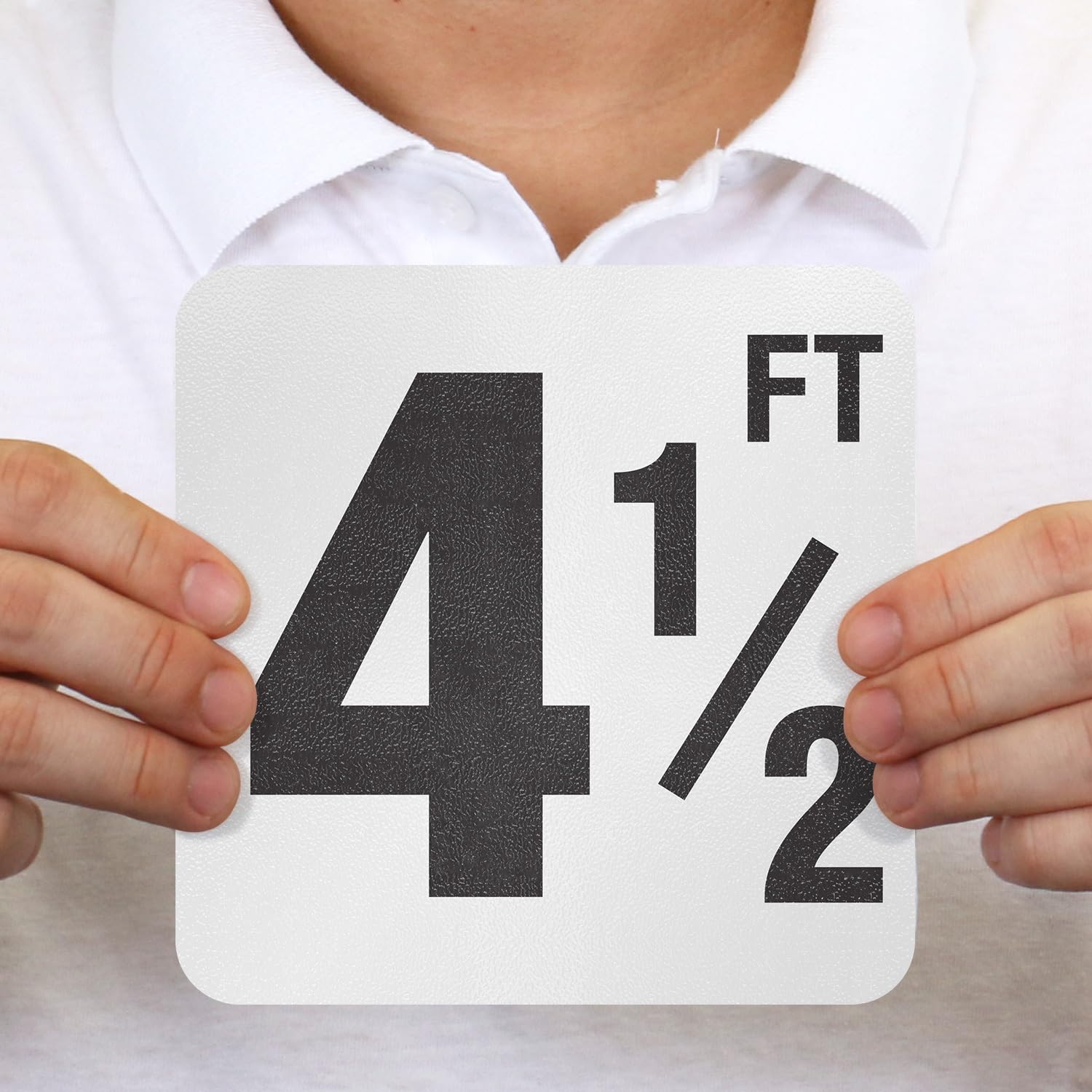 SmartSign Marcador adhesivo de profundidad de piscina "4 y 1/2 pies", altura de letra de 4 pulgadas, vinilo laminado de 20 mil con superficie antideslizante de guijarros, 5.75 x 5.75 pulgadas, blanco
