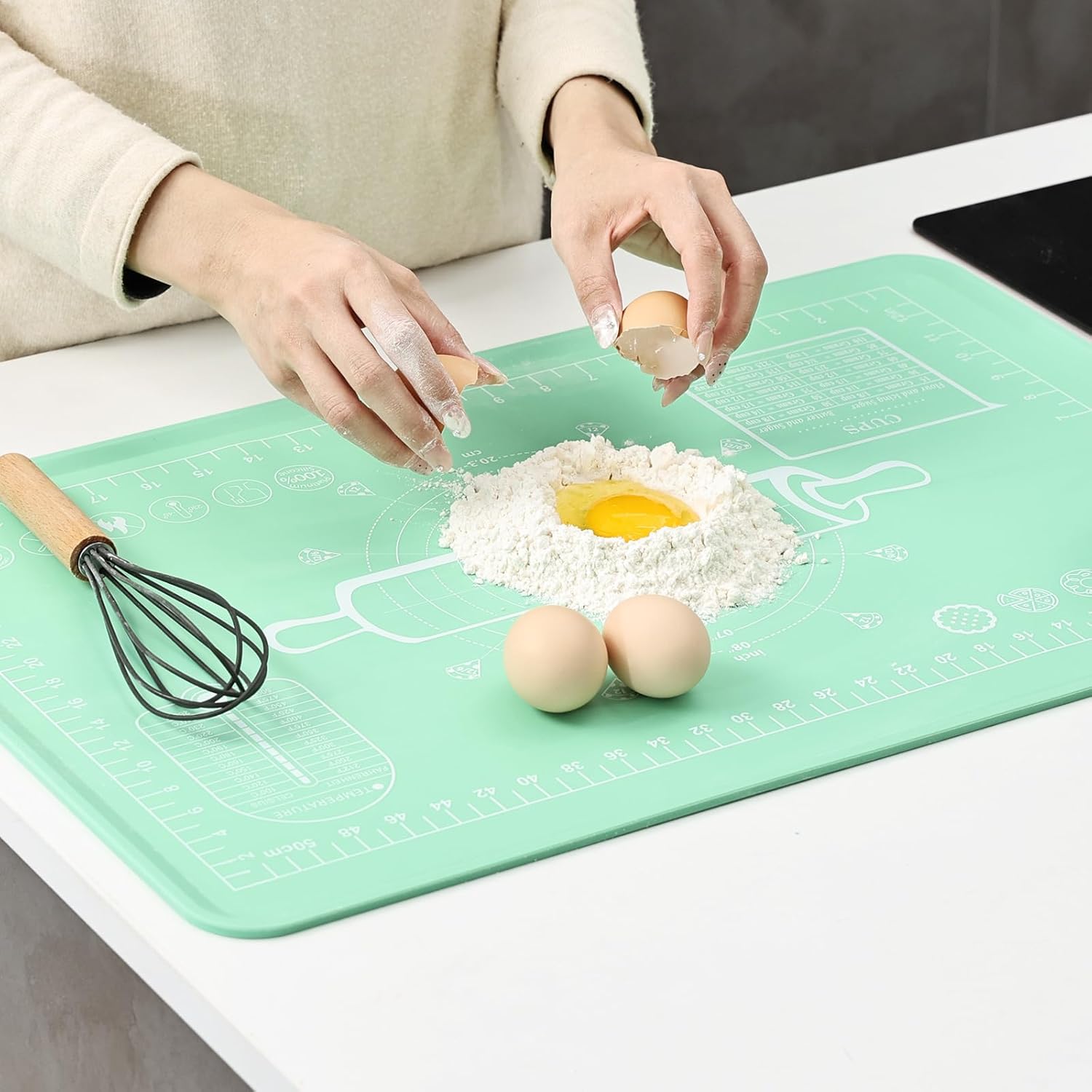 Silicone Baking Mat, Extra Thick Dough Rolling Pad with Measurements and Edge Heightening, Non-Stick Food Grade Silicone Pastry Mat for for Pastry, Bread, Cookies (Matcha Green Edge Up, 20x28 Inch)