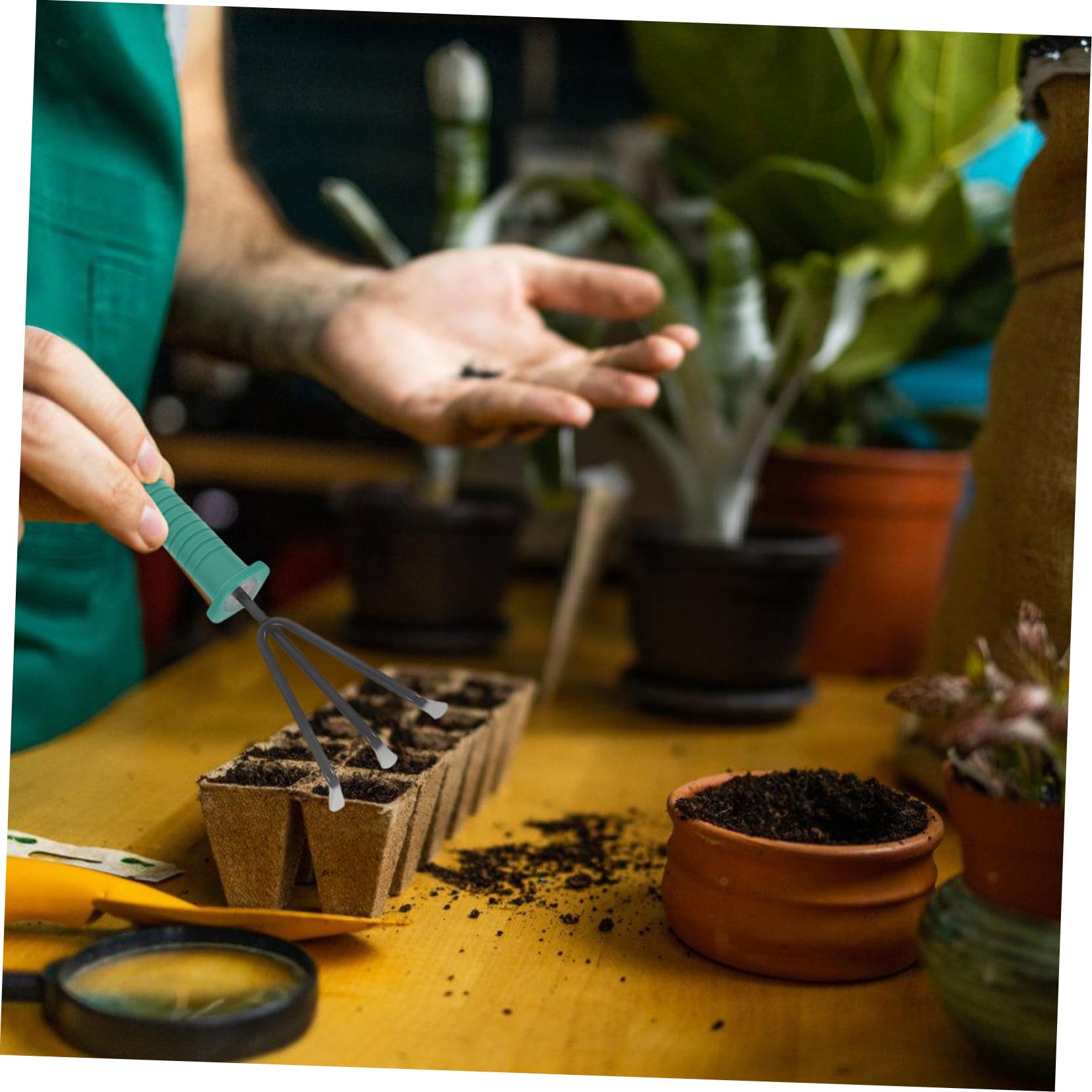 BESPORTBLE Outils De Jardinage Pelle Râteau Cisaille Pulvérisateur avec Étui De Rangement pour Jardinage