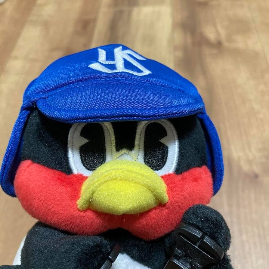 Amazon.co.jp: 東京スワローズひっつきつば九郎1個 : おもちゃ