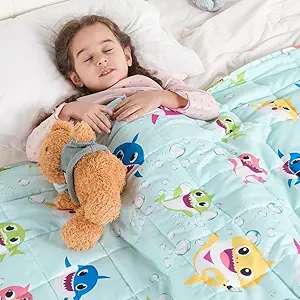 Kivik Weighted Blanket 7 lbs, 41" x 60" Green Shark Weighted Blankets for Small Single/Twin Size Bed, All-Season Breathable Soft Cozy Cute Heavy Throw Blanket for Calming & Sleep, Washable