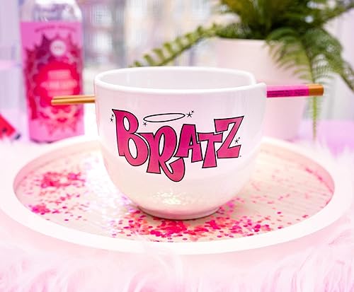 Miniatura 4 de Silver Buffalo Bratz - Tazón de cerámica para ramen con palillos con Cloe, Jade, Yasmin y Sasha, 20 onzas