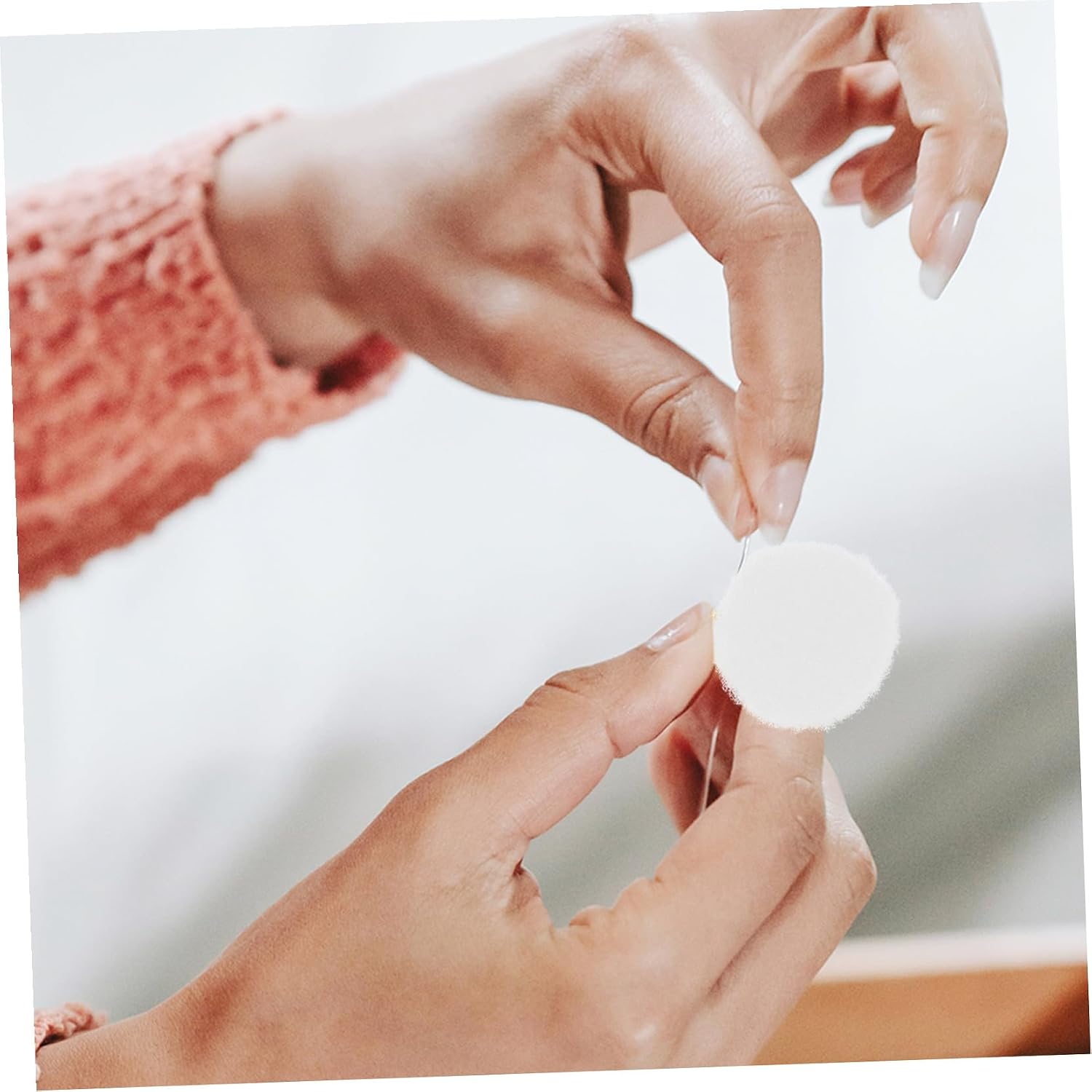 Unomor 500pcs White Pom Pom Balls Fluffy Craft Pompoms for DIY Arts and Crafts Clothing Sewing Scrapbook Decorations
