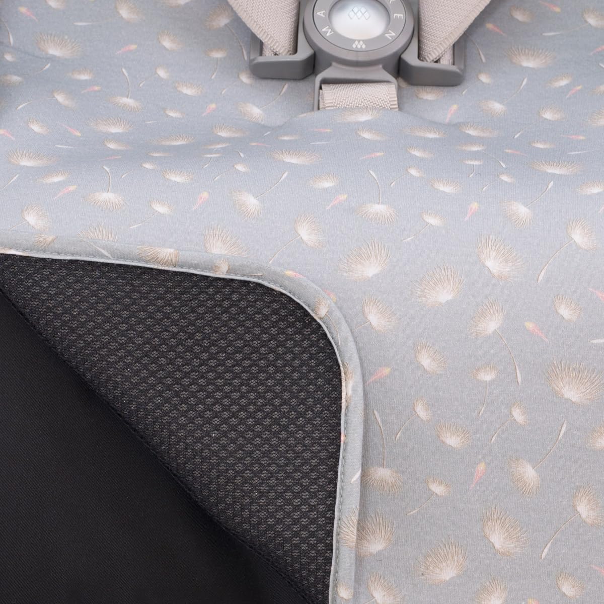 JYOKO KIDS Cuscino Passeggino Universale + Protezione per Cintura di Sicurezza, Materassino Universale per Carrozina Realizzato in Tessuto di Cotone + Schiuma e Tecnico Traspirante (Black Rayo)