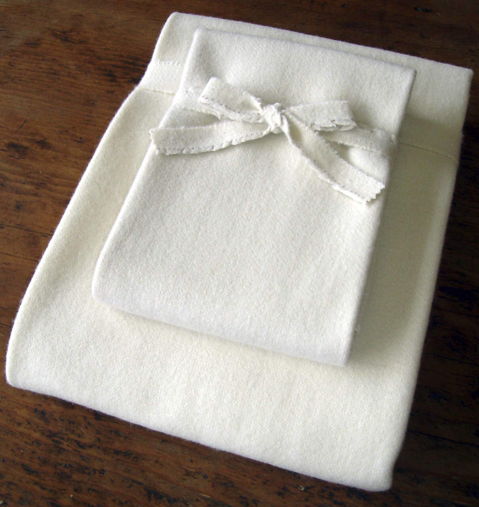 Holy Lamb Organics Wool Queen Mattress Protector