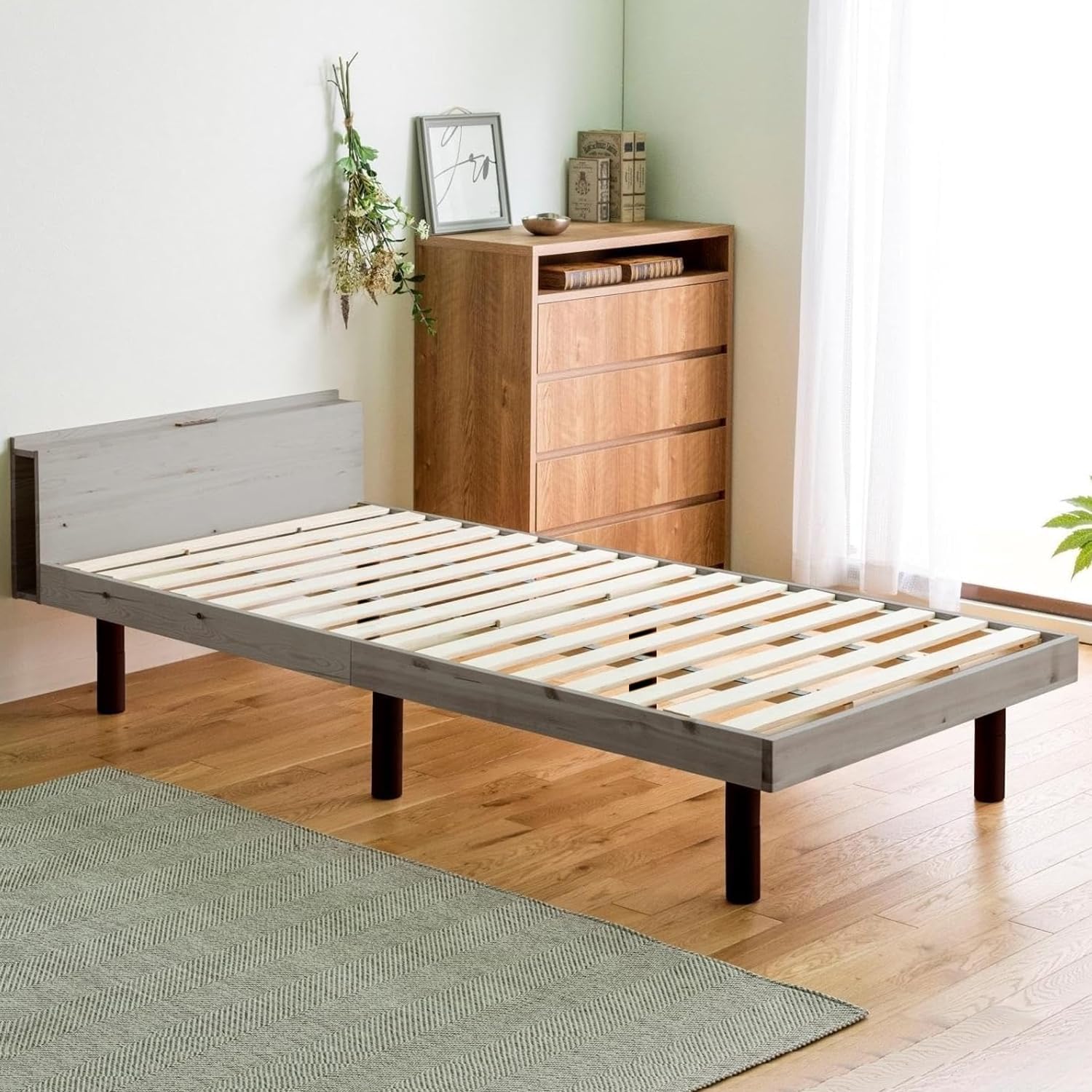 Amazon｜シングル ベッド 天然木 耐荷重 350kg フレーム 195x90cm コンパクト 通気性 すのこ ヘッドボード フロアベッド