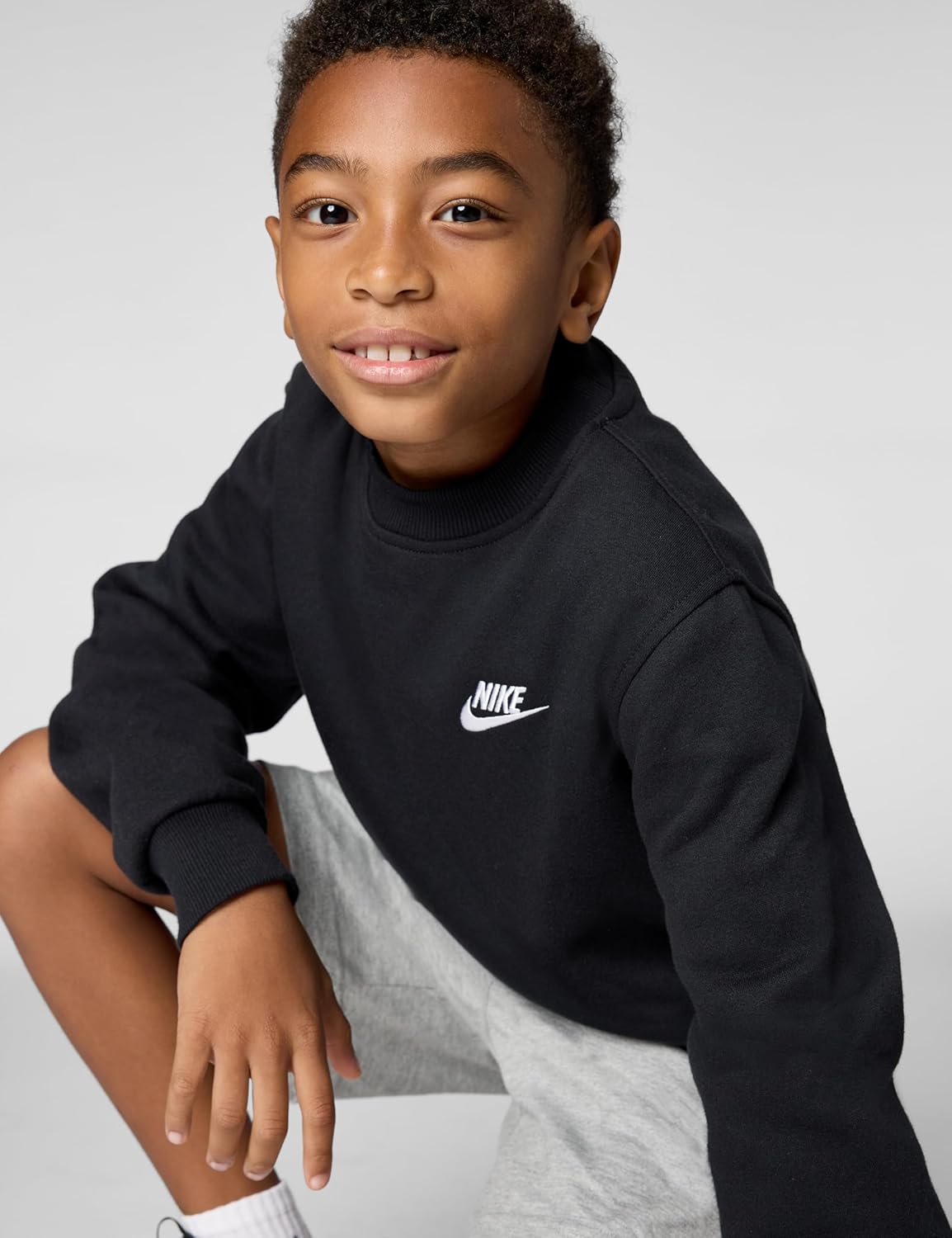 Nike Unisex Big Kids' Sportswear Club Fleece Sweatshirt - Boys and Girls - Image 2