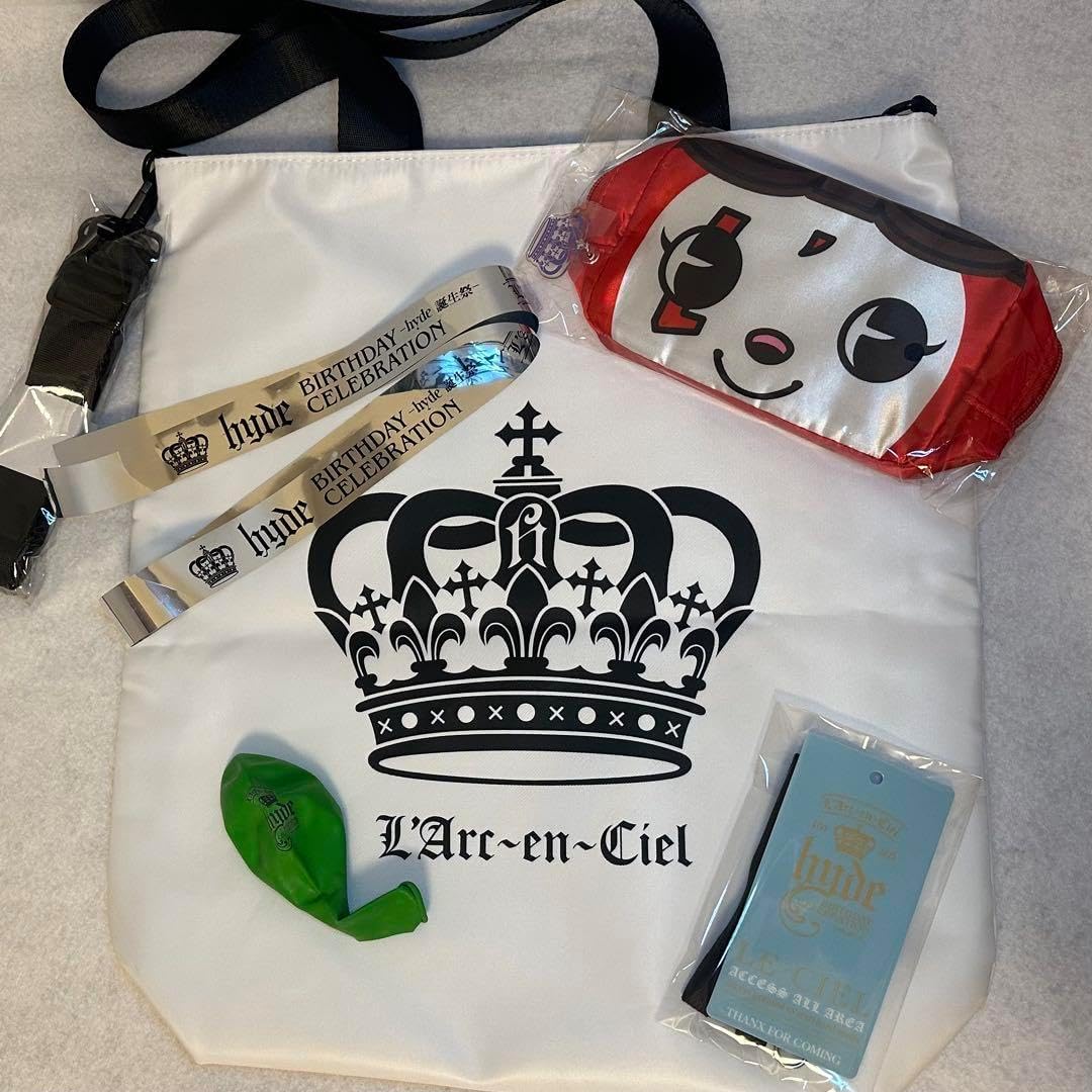 L'Arc-en-Ciel hyde誕生祭 2025 イエロー巨大風船 銀テープ L'Arc-en